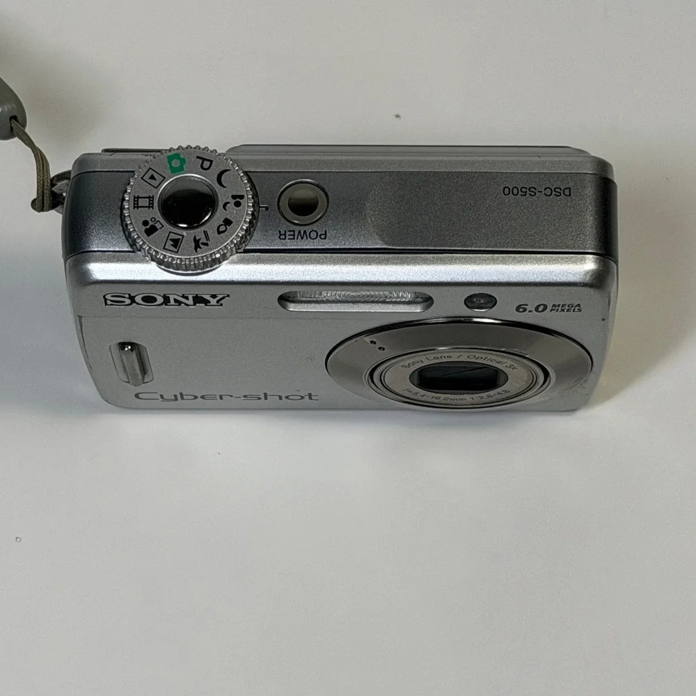 Sony Cyber-shot DSC-S500 6.0MP Digital Camera Silver 3x Optical Zoom Compact